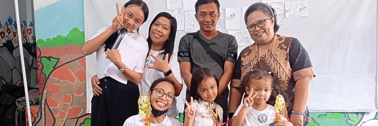 LOMBA MENDONGENG